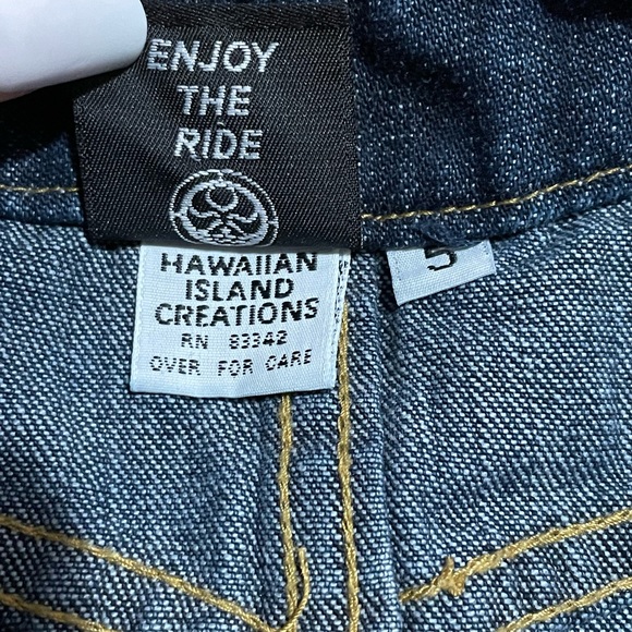 Vintage denim mini skirt! - Picture 4 of 5